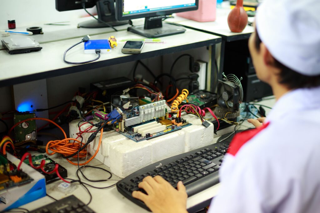 ฮับสายแลน ตัวเดียวจบ เดินสายเน็ตเวิร์กและเข้าหัว LAN ได้เองที่บ้าน